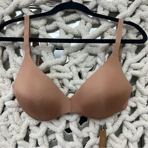 SKIMS WIRELESS FORM BRA NWT - OCHRE